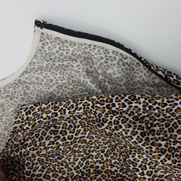 Banana Republic Tencel Wrap-Jumpsuit In Leopard Print 12 LIKE NEW - Picture 11 of 12